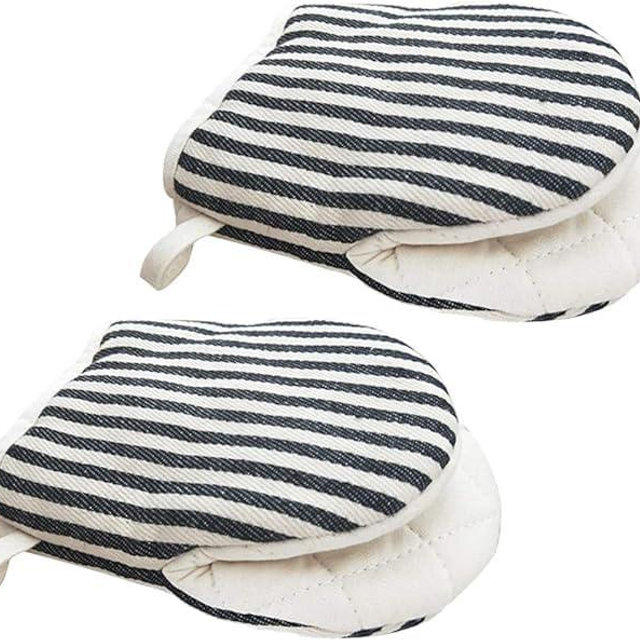 1 Pair Mini Oven Mitts,High Heat Resistant Oven Gloves,Kitchen Short Oven Mit with Hanging Loop for BBQ, Baking, Cooking and Grilling, (Balck)