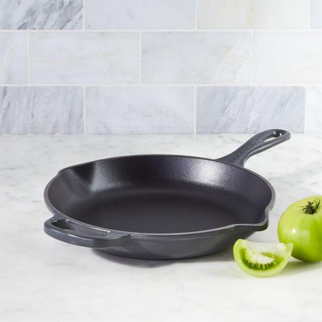 Le Creuset ® Signature Oyster 10" Skillet