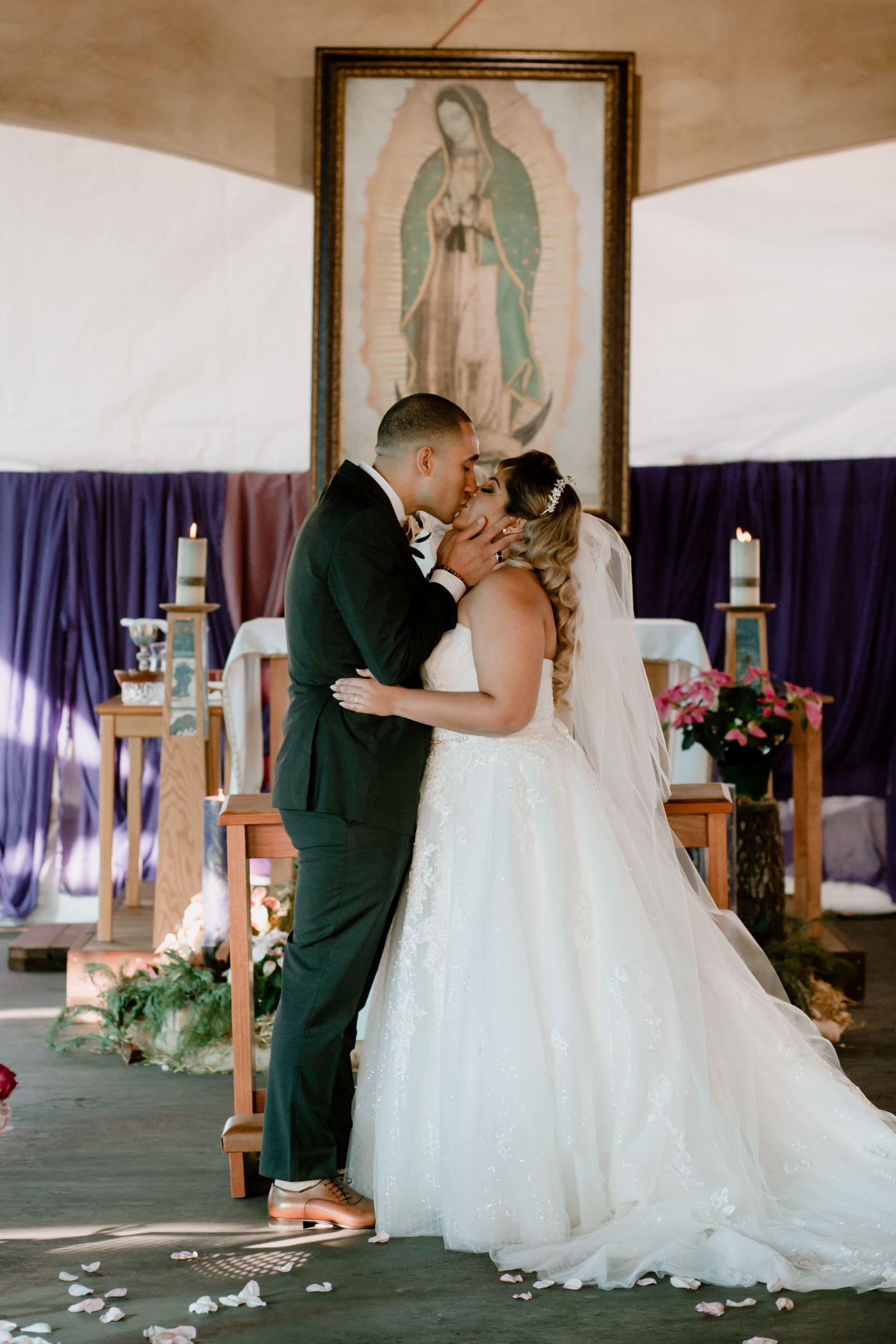 The Wedding Website of Yesi Ortiz and Milo Dodson