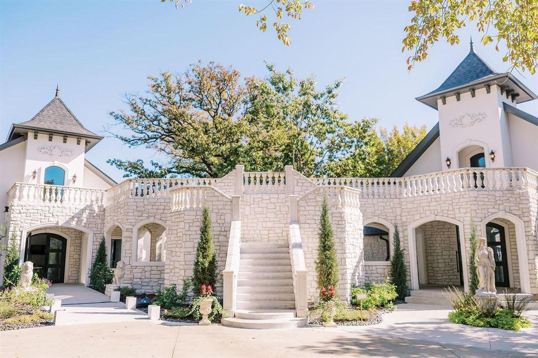 The Wedding Website of Vicki Wong and James Vinyoopongphan