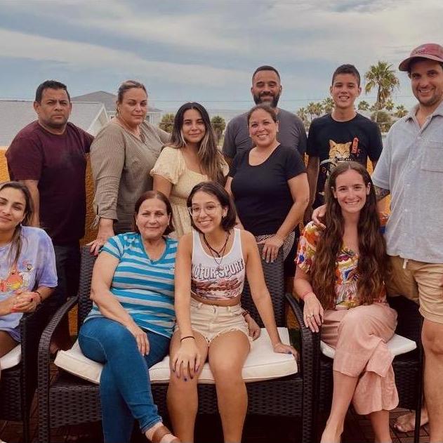 Tampa, FL • "The Viana Clan"
(Aug 2021)