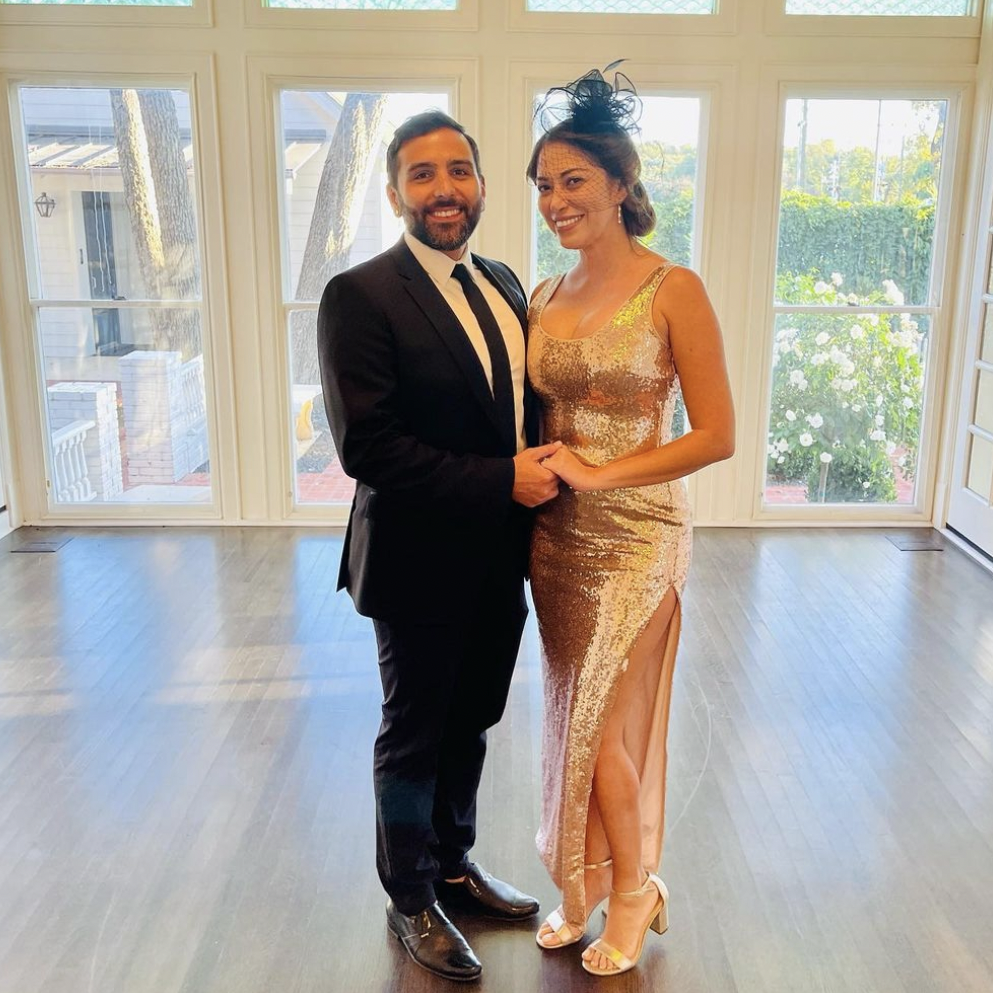 They decided to have a fun hats ceremony right before someone snap this picture!