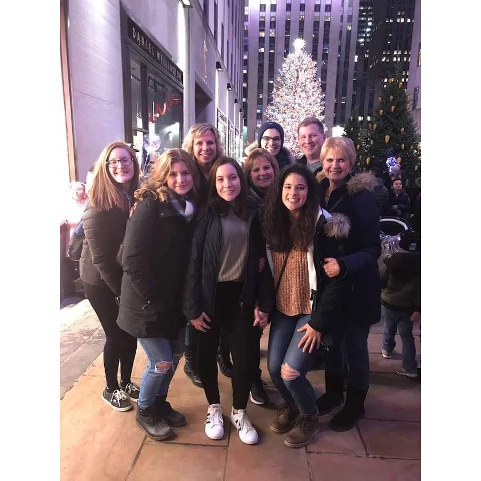 A group photo in NYC with family and Rufat