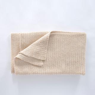 Goldie Throw