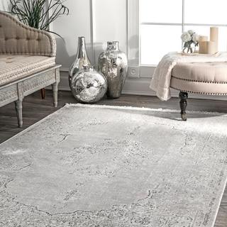 Vintage Medallion Cantrell Fringe Area Rug