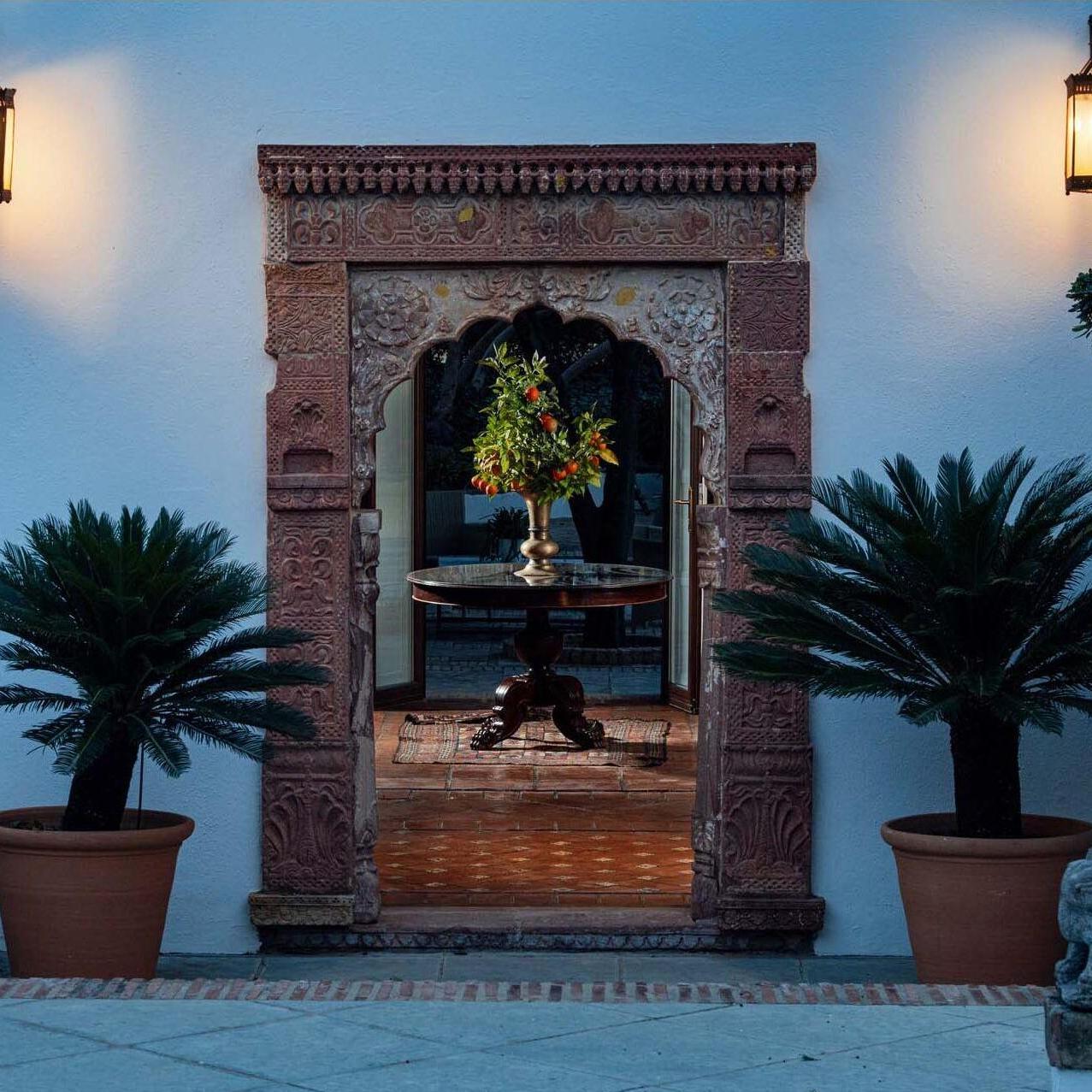 The entrance into the living space