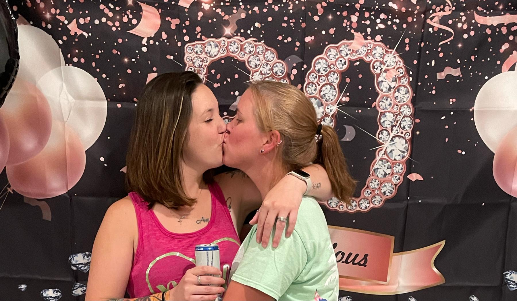 The Wedding Website of Jaimee Sisk and Jennifer Hollar