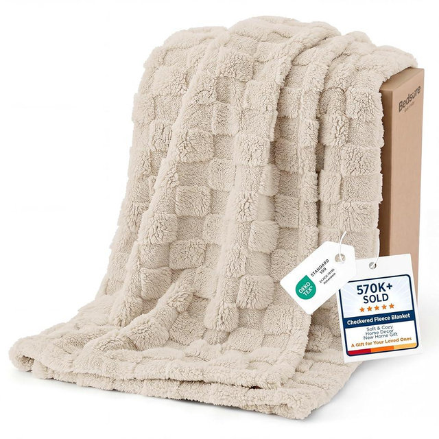 Bedsure GentleSoft Beige Throw Blanket for Couch - Checkered Fleece Blankets Gifts for Kids Girls, Cute Soft Cozy Throw for Bedroom Home Decor Gifts, 50x60 Inches
