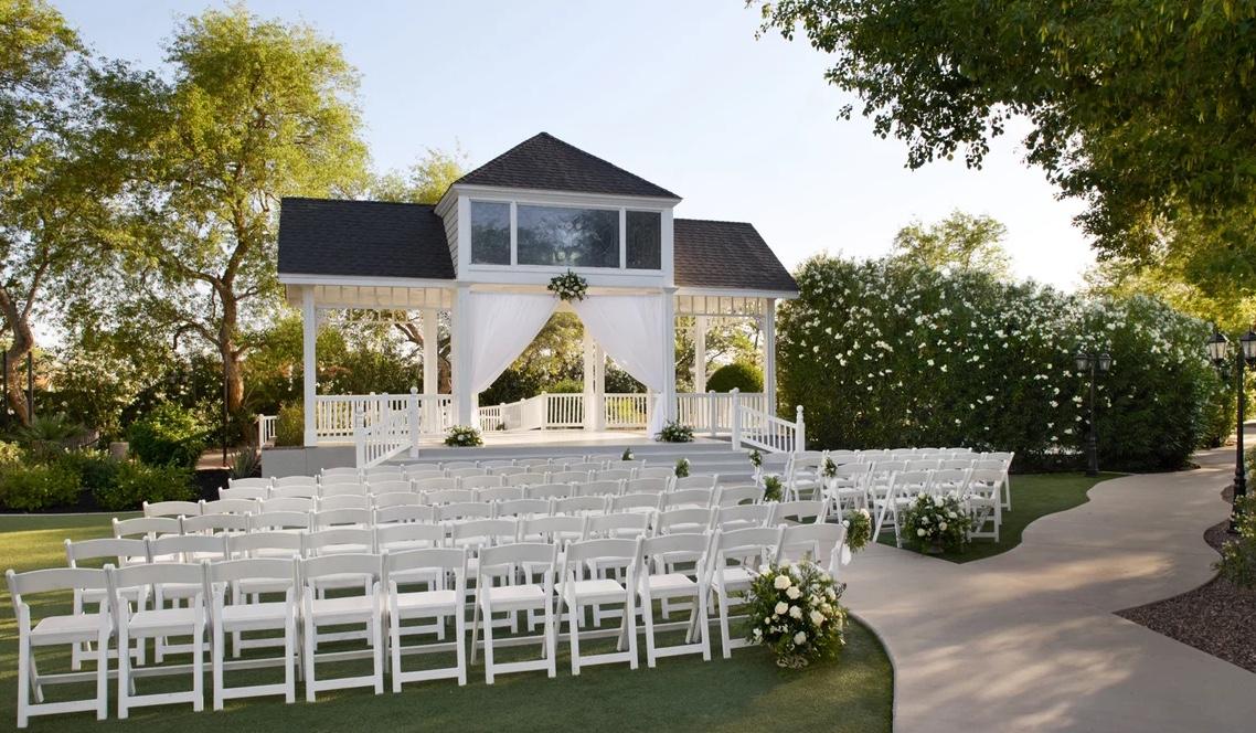 The Wedding Website of Victoria Molloy and Grant Williams