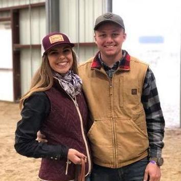 Britt's first time braving a barrel race in Winnemucca!