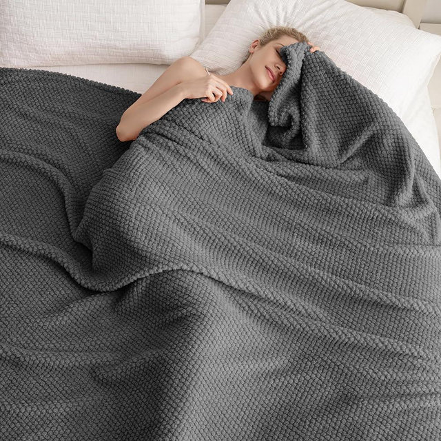 Dark Grey 300GSM Super Soft Large King Blanket for Couch Sofa Bed Cozy Blankets for Women Girls Cute Fleece Fluffy Blanket for Aesthetic Home Decor 90x104