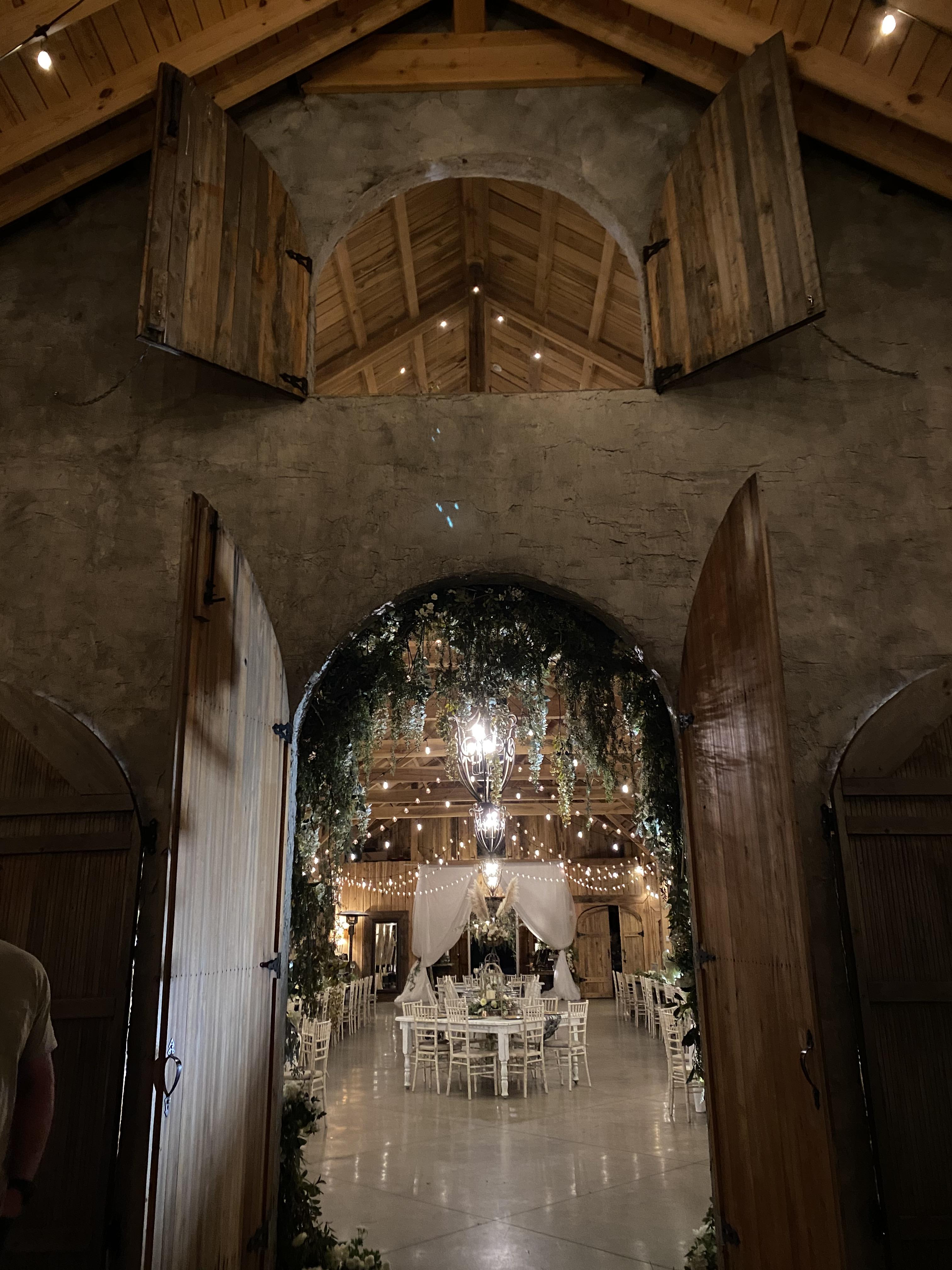 The Wedding Website of Leslie Ellis and Travis Seay