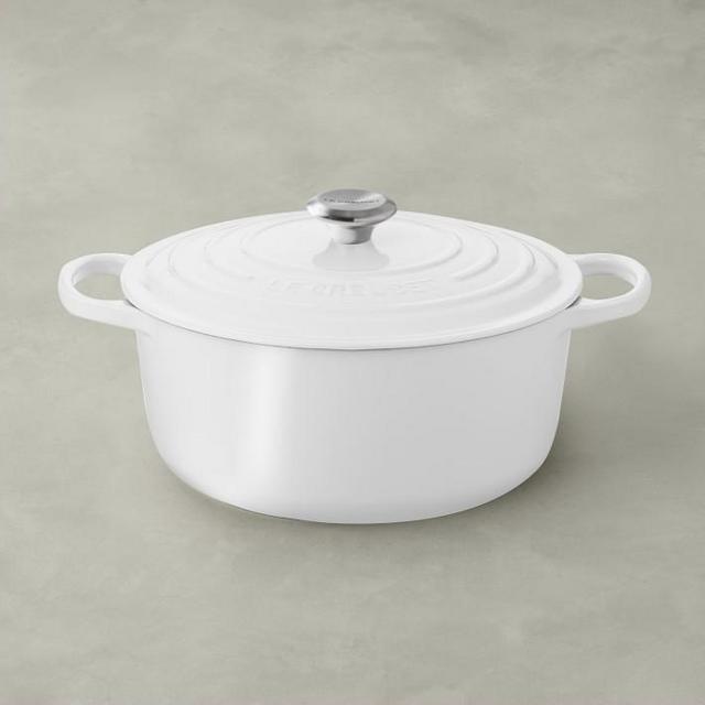 Le Creuset Signature Enameled Cast Iron Round Dutch Oven, 5 1/2-Qt.