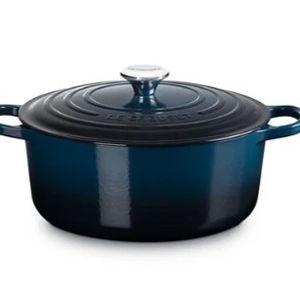7.25 qt Signature Round Dutch Oven (color: agave)