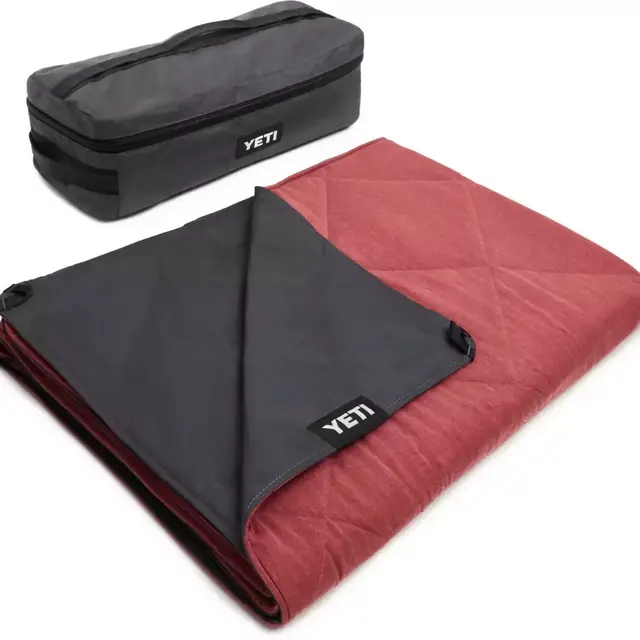 YETI Lowlands Blanket - Coral or Red