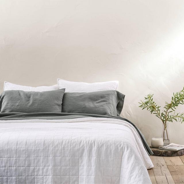 Full/Queen Heavyweight Linen Blend Comforter & Sham Set White - Casaluna™