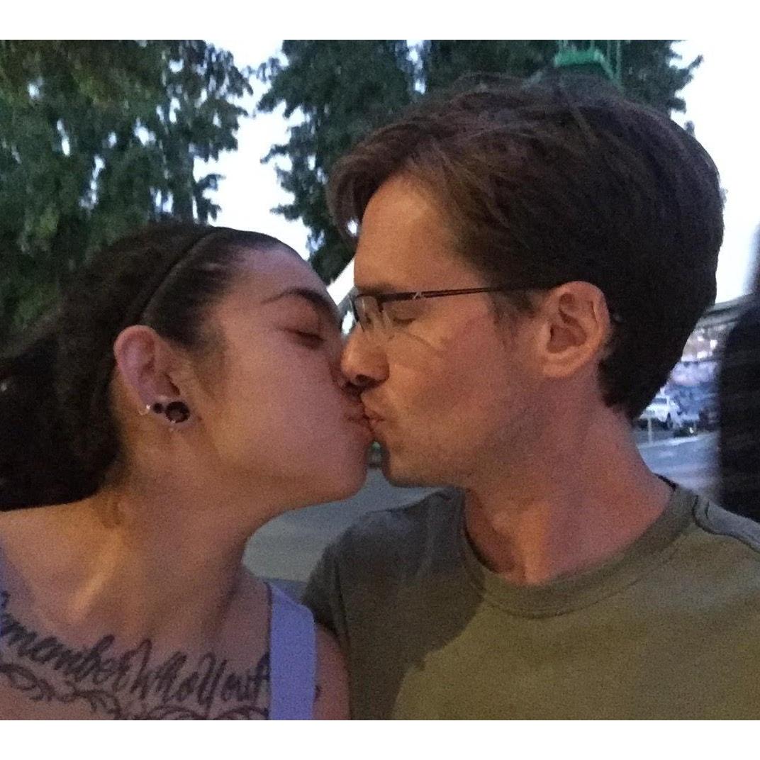 We suck at taking kissy photos