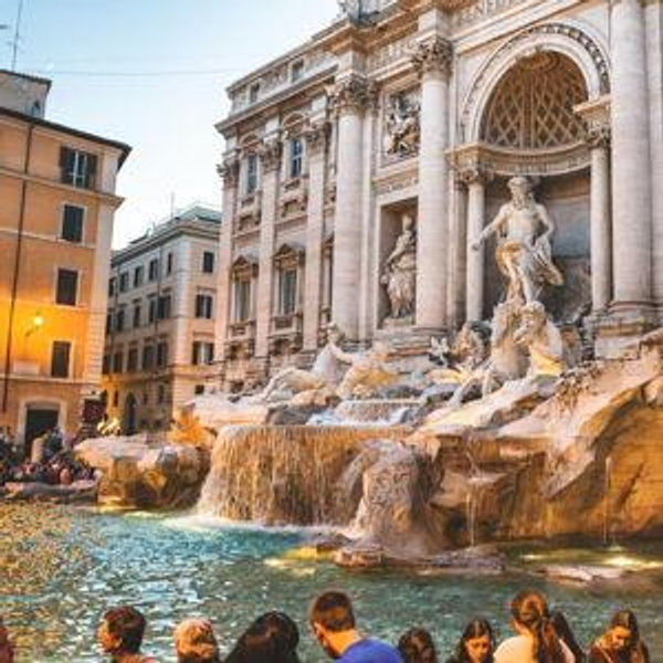Honeymoon - Photography walking tour in Rome