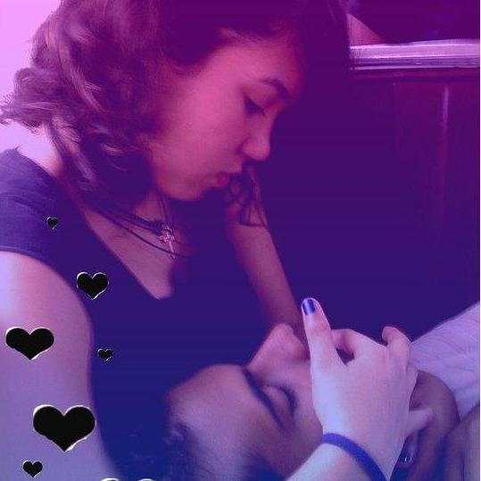04 Jan 2009 - First Kiss at St Julien