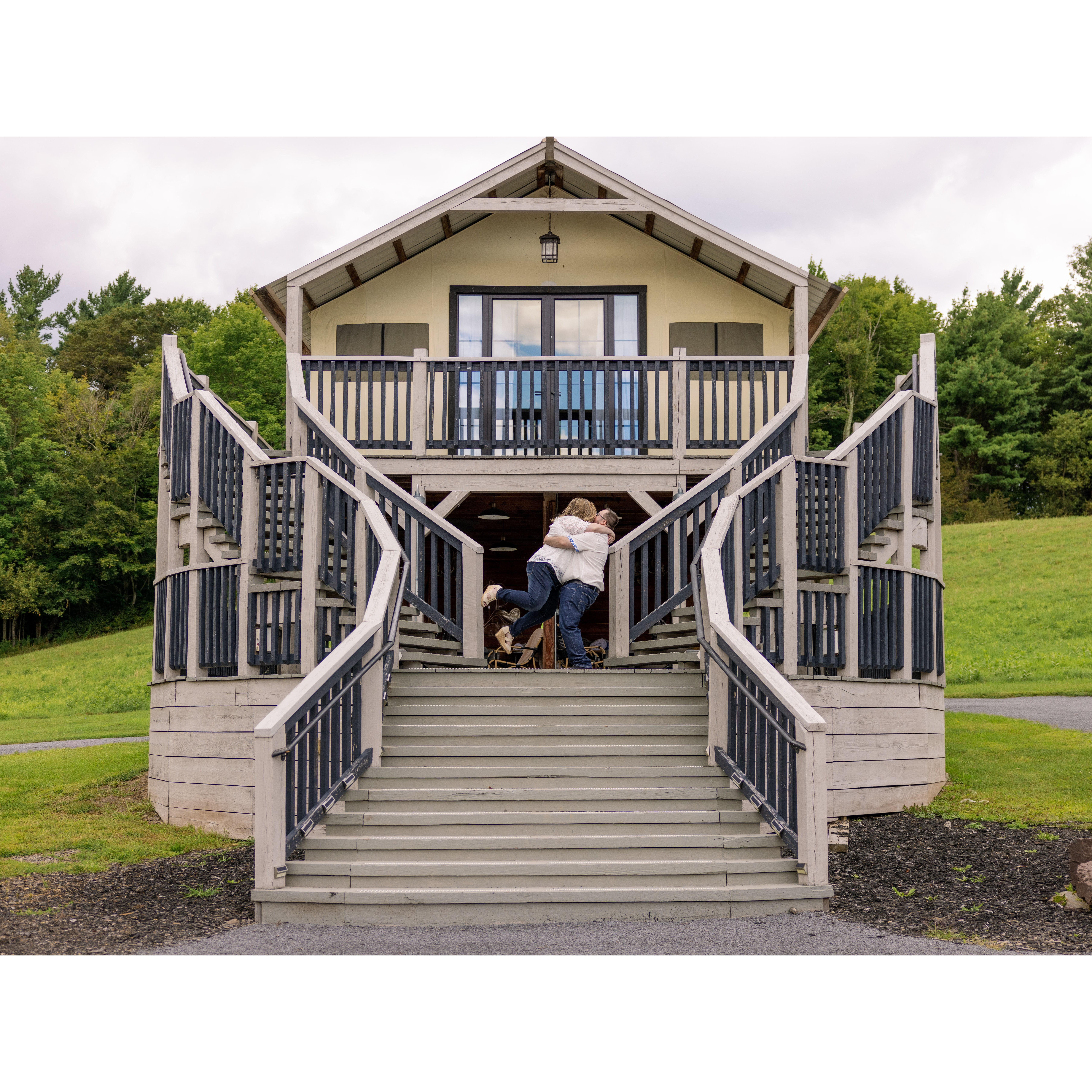 Engagement Session-Gilbertsville Farmhouse (Sweetheart tent)