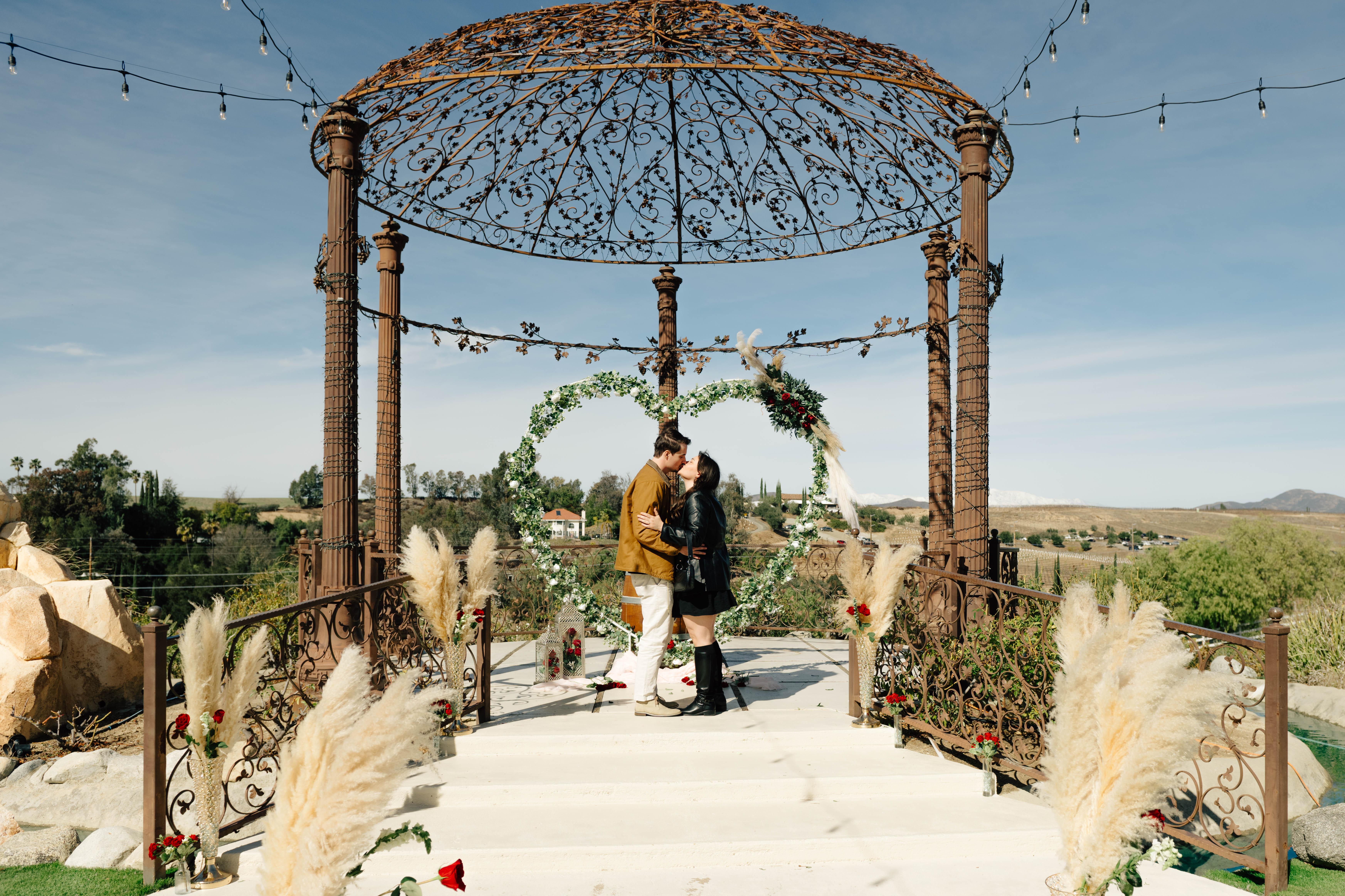 The Wedding Website of Shania Martin and Samuel Cooke