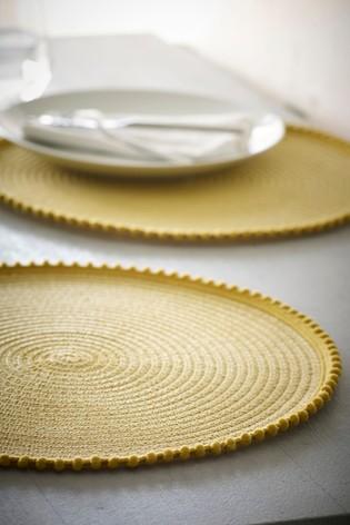 2 Pom Pom Placemats