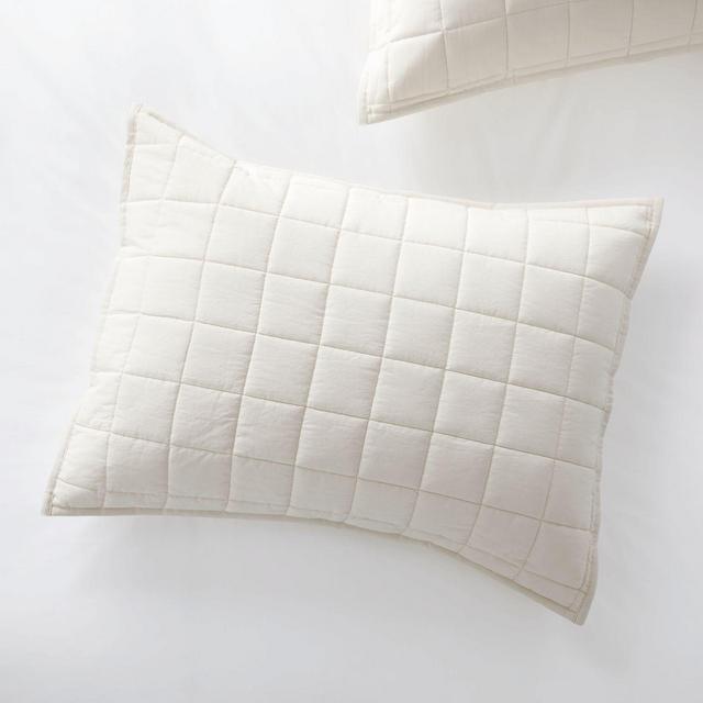 Mellow Pearl Standard Quilted Sham