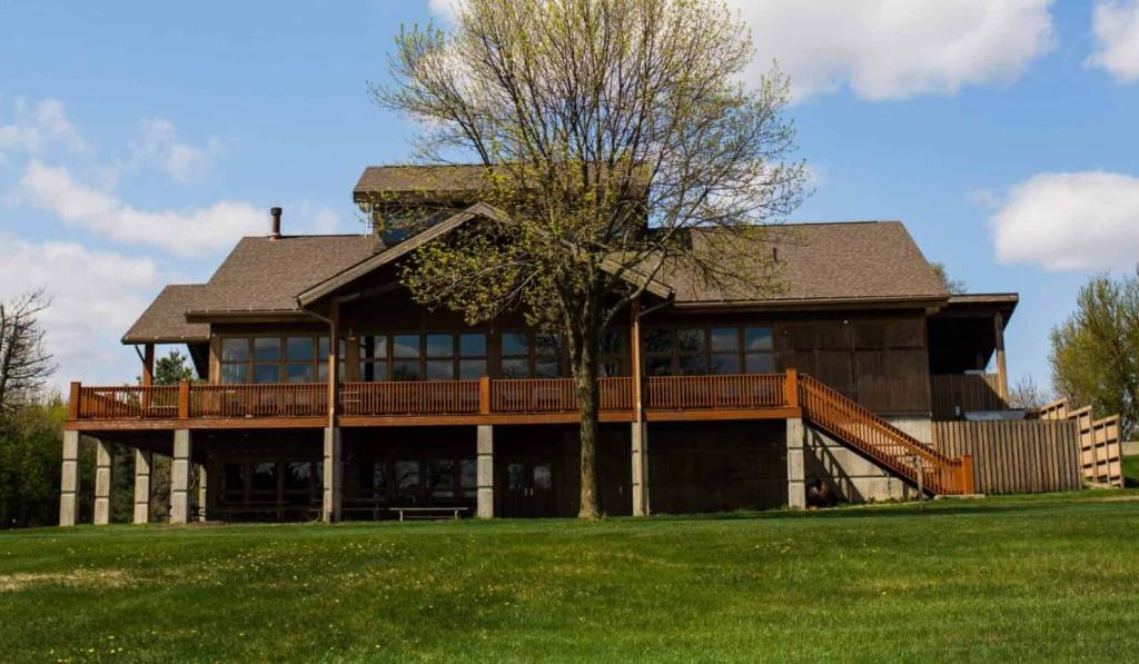 The Wedding Website of Jazmine Seeders and Austin George