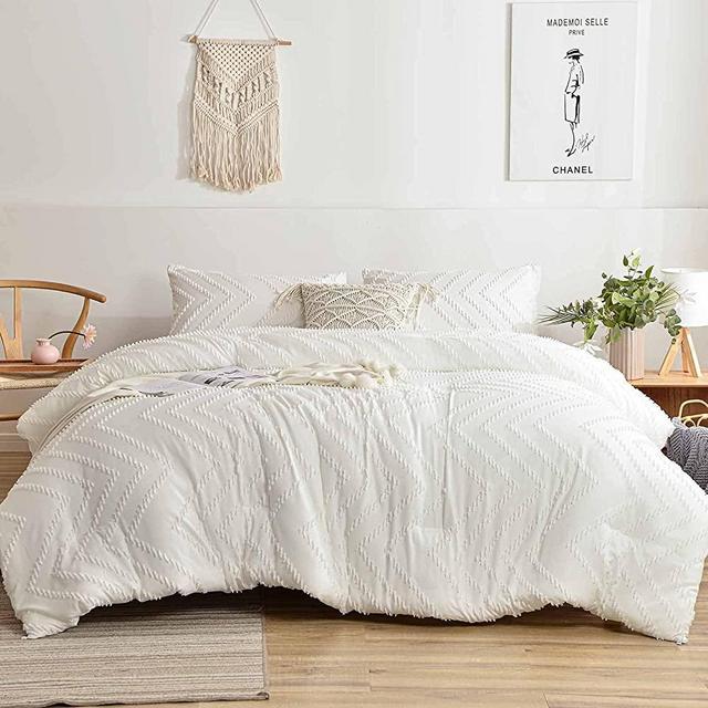 NANKO Queen Comforter Set White Tufted Jacquard Boho Soft Shabby Chic Reversible Down Alternative Microfiber Bedding - All Season Duvet and 2 Pillowcases Farmhouse Bed Sets Women Men Size 88 x 90 3pc