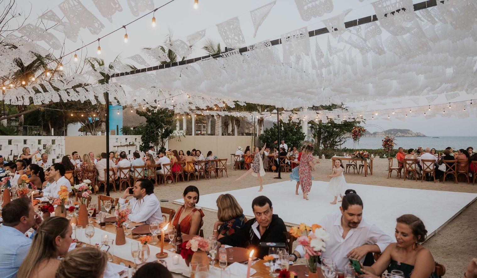 The Wedding Website of Jennifer Hernández and Silvia Catalina Mejía