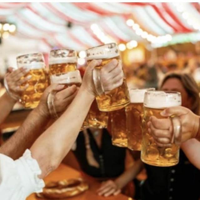 Honeymoon - Beer at Oktoberfest