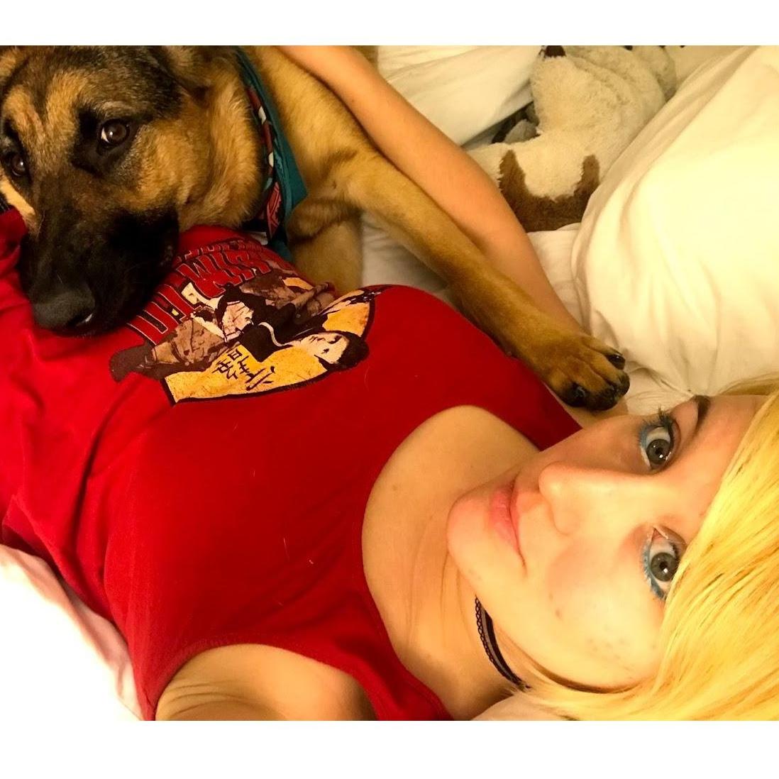 Bedtime puppy cuddles