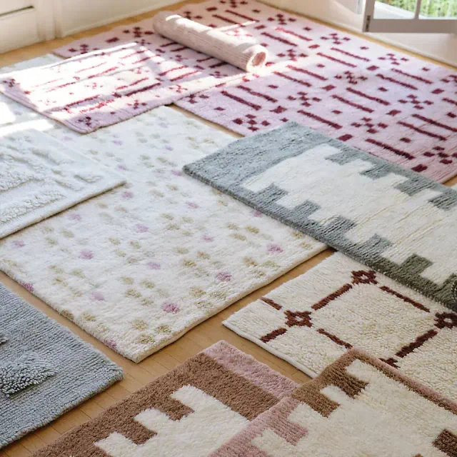Pink Grid Handwoven Cotton Wool Blend Shag Geometric Rug 5x8