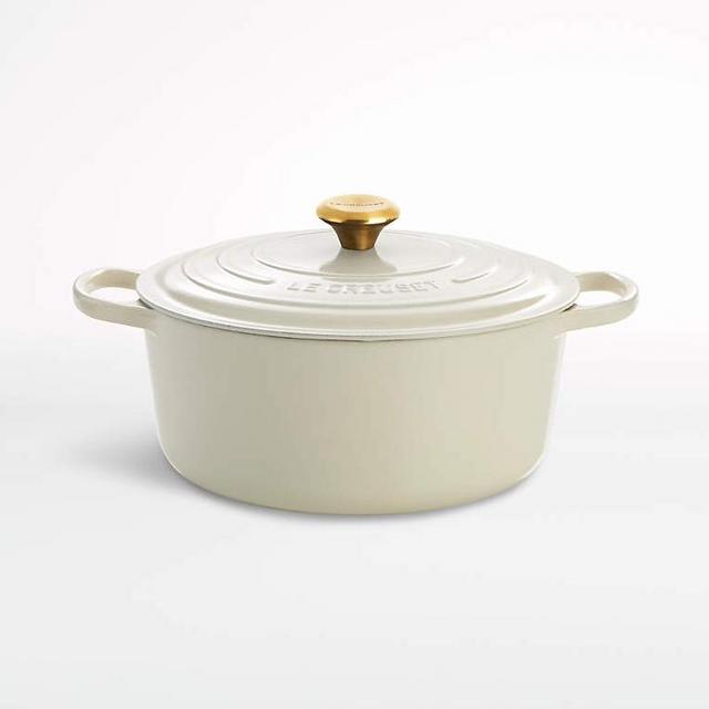 Le Creuset ® Signature 7.25-Qt. Cream Enameled Cast Iron Dutch Oven