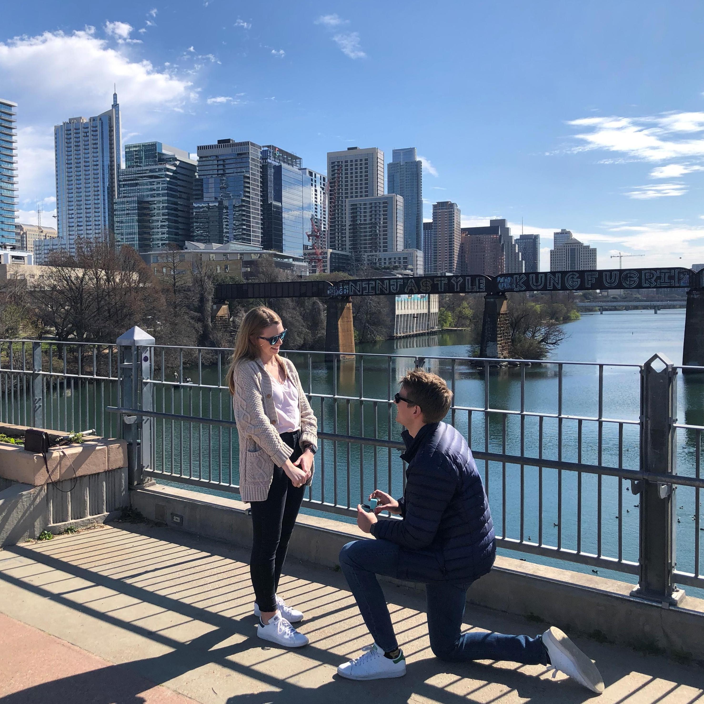 We're engaged!!