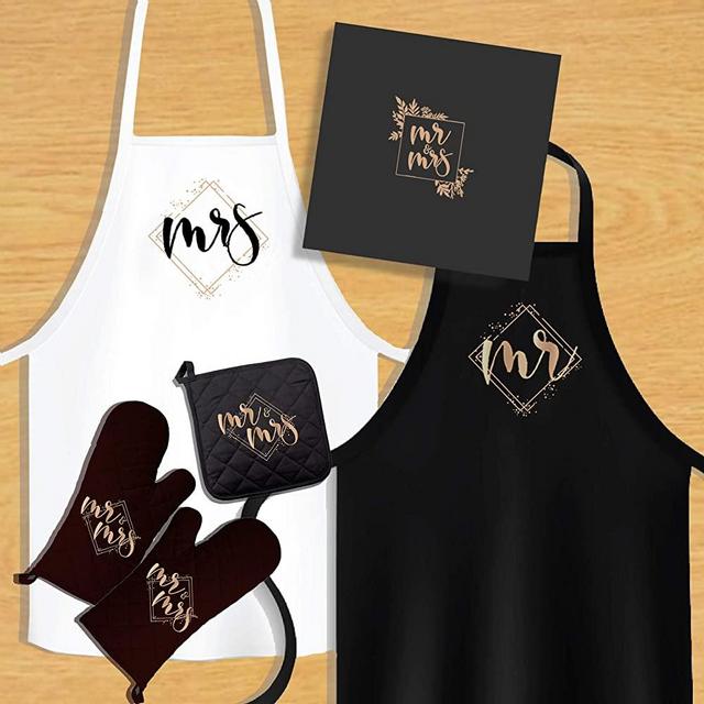 KEDRIAN Mr And Mrs Kitchen Set (5 Pieces), Couple Gifts, Wedding Gifts For Couple, Best Engagement Gifts For Couples, Mr And Mrs Gifts, Package Includes Oven Mitts, Pot Holder, Aprons For Couples, His