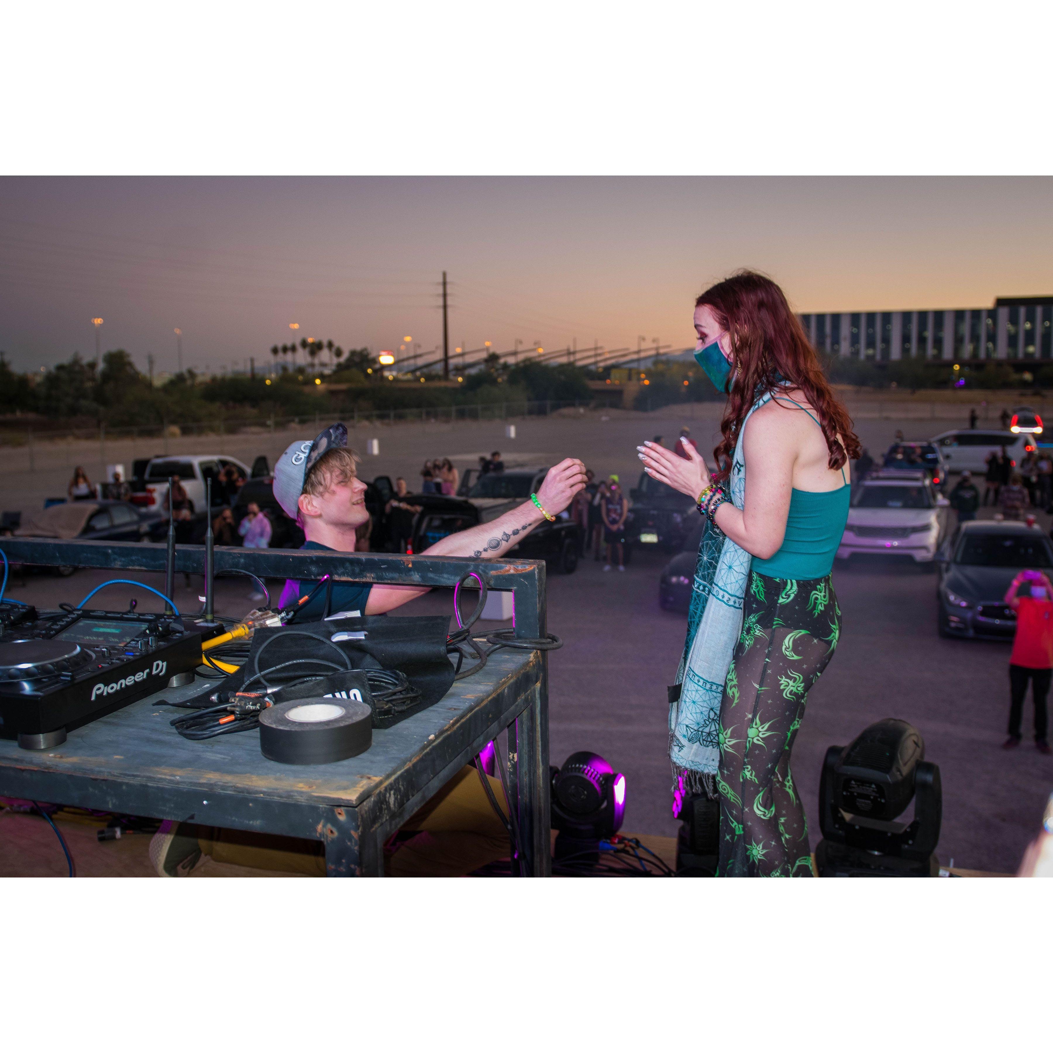 Austin proposing to Rachel on November 14th, 2020.
Photo Credit: Taking Shots Photography
https://takingshots33.pixieset.com/