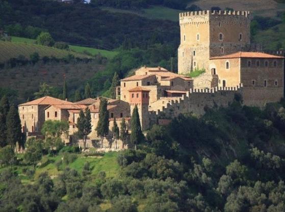 Castle Stay in Tuscany