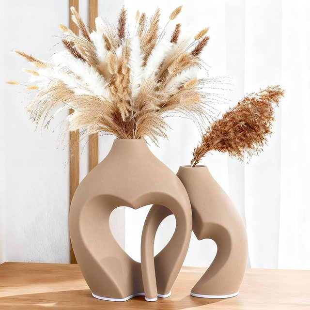 Zormon Brown Vases for Decor, Heart Shaped Ceramic Vase Set of 2, Nordic Heart Shaped Vases, Minimalist Decorative Vase for Table Centerpiece Wedding Dining Living Room Office House Decoration