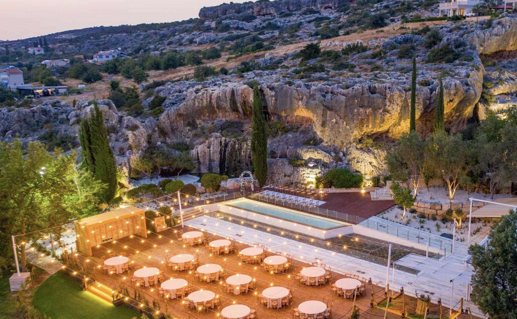 The Wedding Website of Anna Zohrabyan and Harut Panosyan