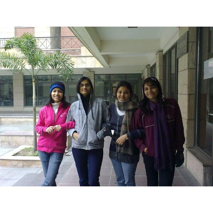 The Girl in Pink ｰ(☆∀☆)/”