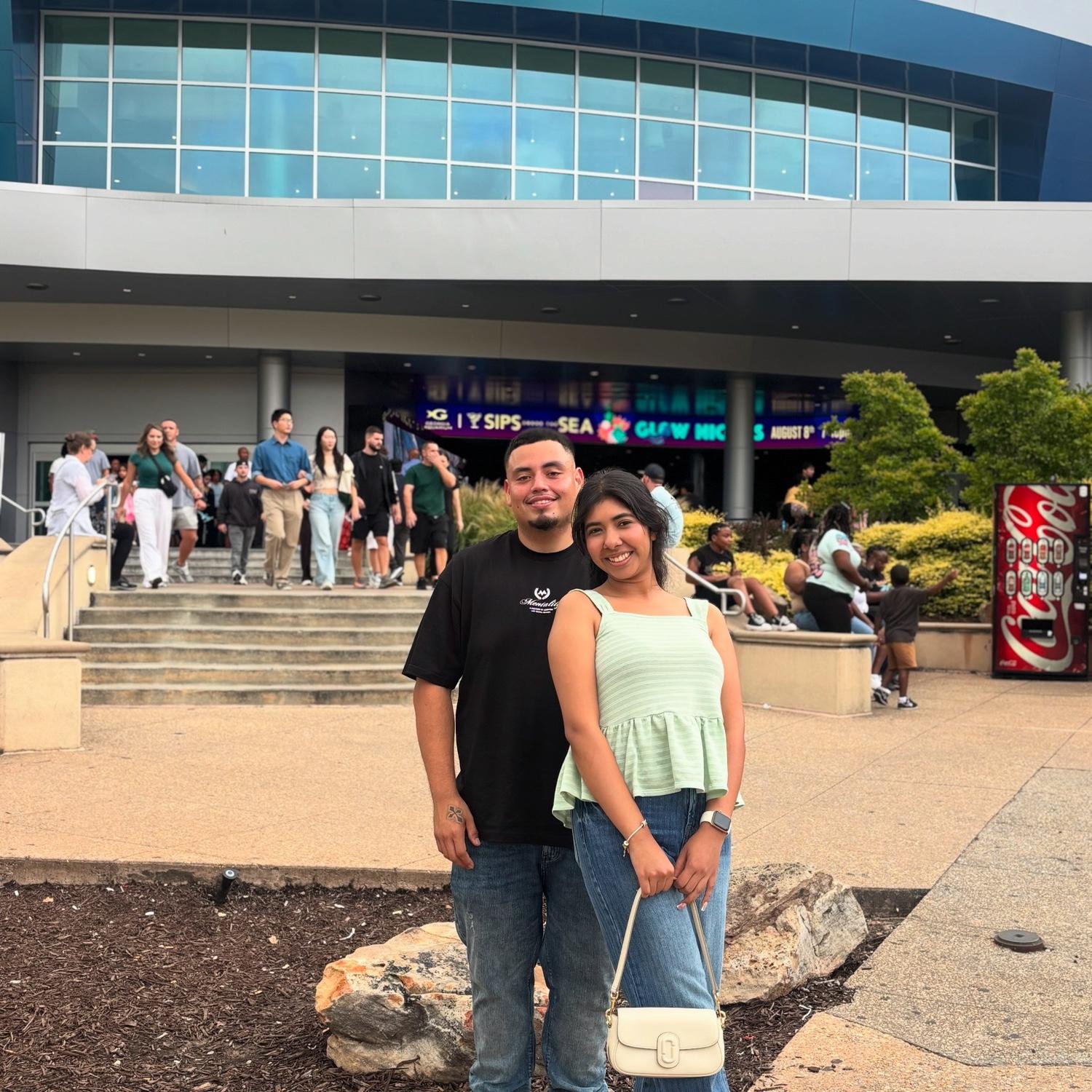 GA Aquarium day was so chaotic indoors. We were sooooo ready to grab some food after