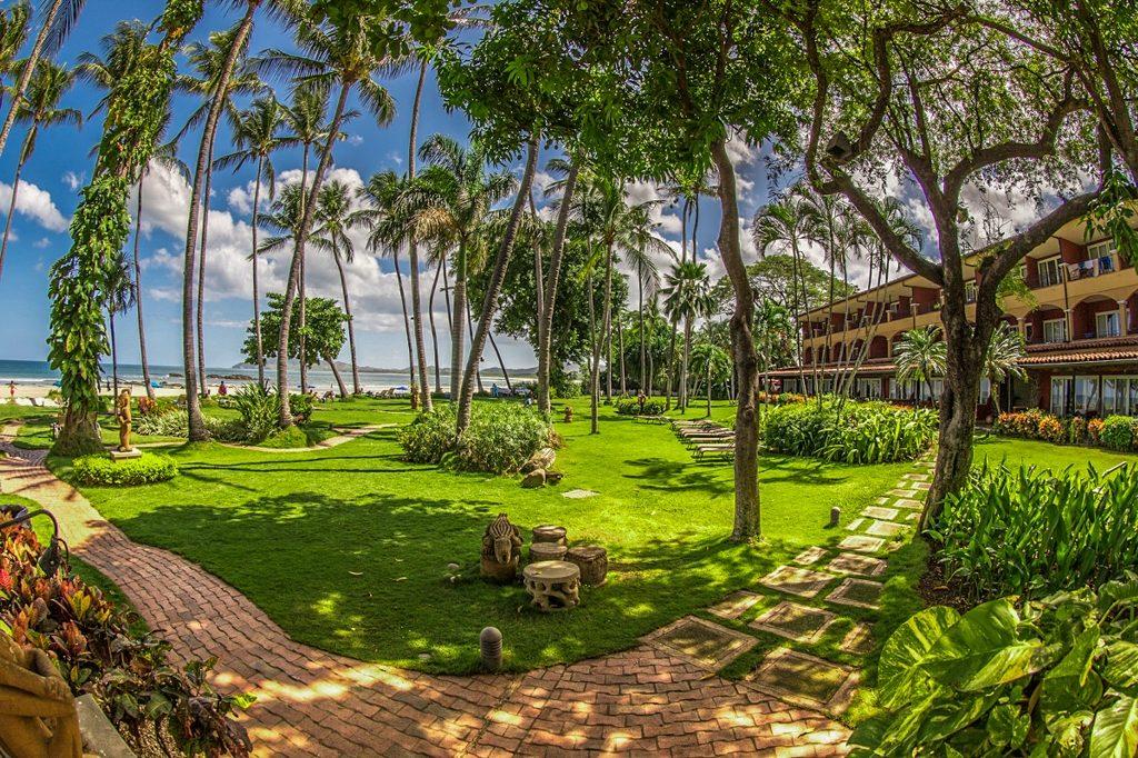 The Wedding Website of Genesis Quiroz and Patrick Wheeler