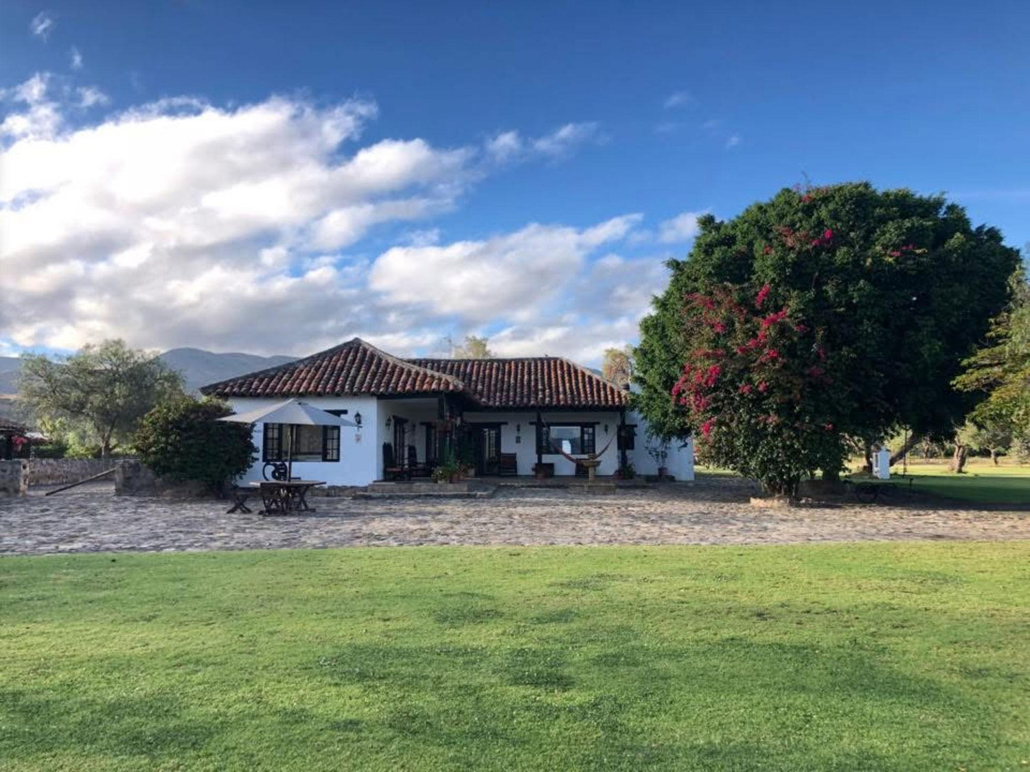 The Wedding Website of Ángela Meneses and Camilo Oyola