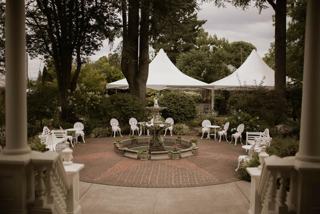 The Wedding Website of Chloe Nightingale and Spencer Burt