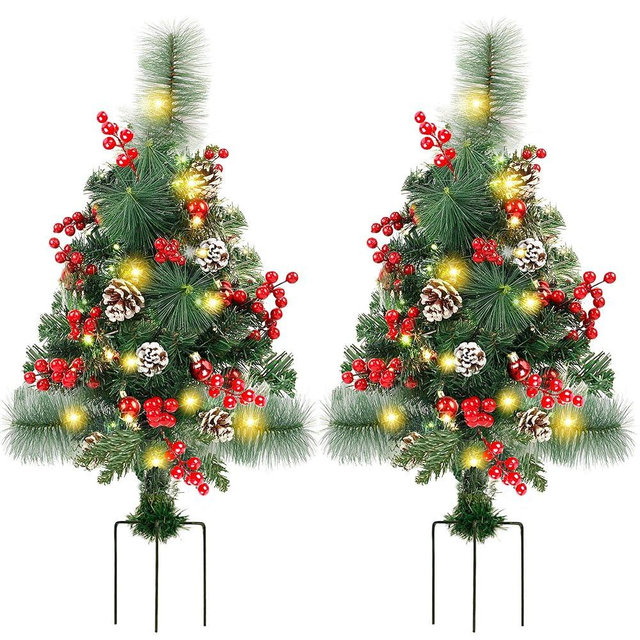 Lulu Home 2 Pack 2 Ft Pre-Lit Pathway Christmas Trees with Stake, Battery Operated 60 LED Lighted Small Christmas Trees Yard Stake Outdoor Decoration with Red Berries, Red Balls, Pine Cones