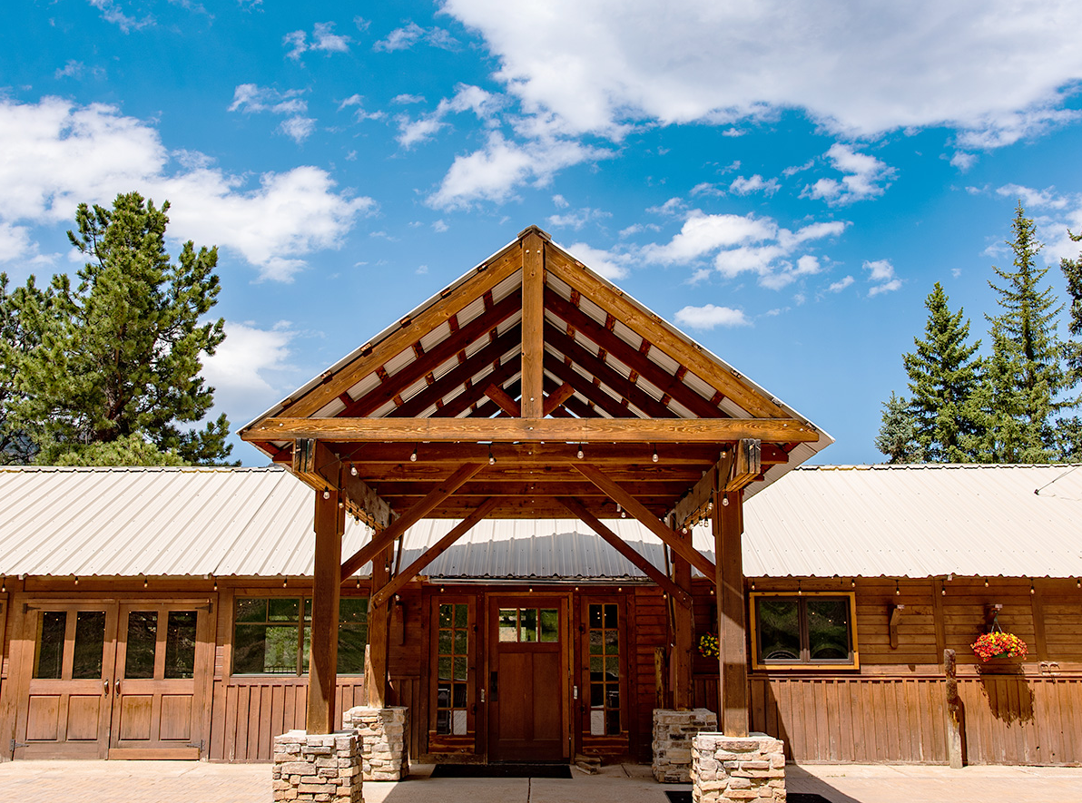 The Wedding Website of Lauren Davis and Zackery Hawkins