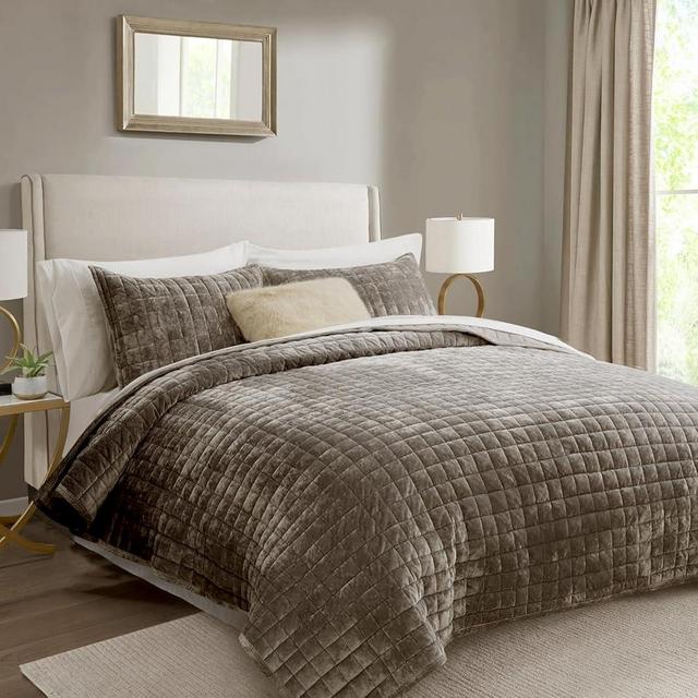 RECYCO Luxury Velvet Quilt Queen Size, Ultra Soft Velvet Bedding Sets, Lightweight Quilted Velvet Comforter Set, Channel Stitch Oversized Bedspread Coverlet with 2 Pillow Shams, Mocha Brown