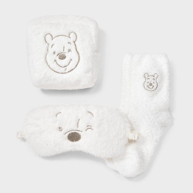 Women's Winnie The Pooh Embroidered Faux Fur 3pk Cozy Gift Set with Reusable Pouch, Cozy Socks and Eye Mask - Ivory/Gold 4-10