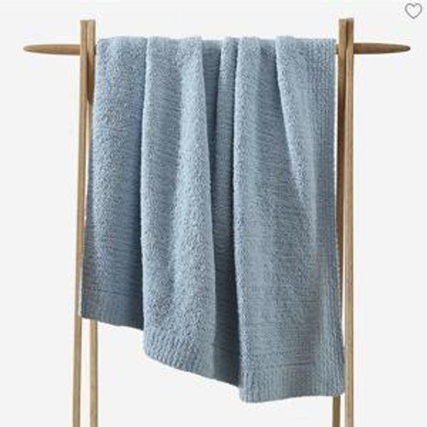 Snug Throw // Color: Dew